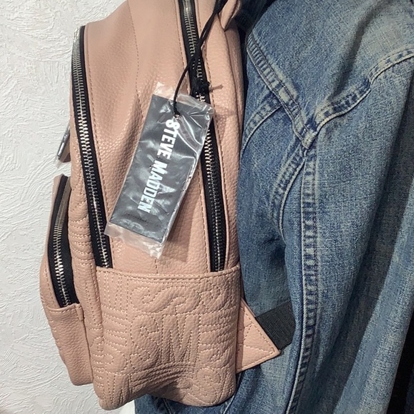 Steve Madden NEW - medium backpack adjustable straps - blush pink - monogram - Picture 2 of 6